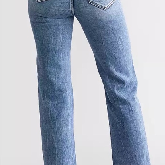 Premium Womens Buckle Black Fit 75 Light Blue Straight Crop Jeans NWOT 31x28 - Picture 2 of 4